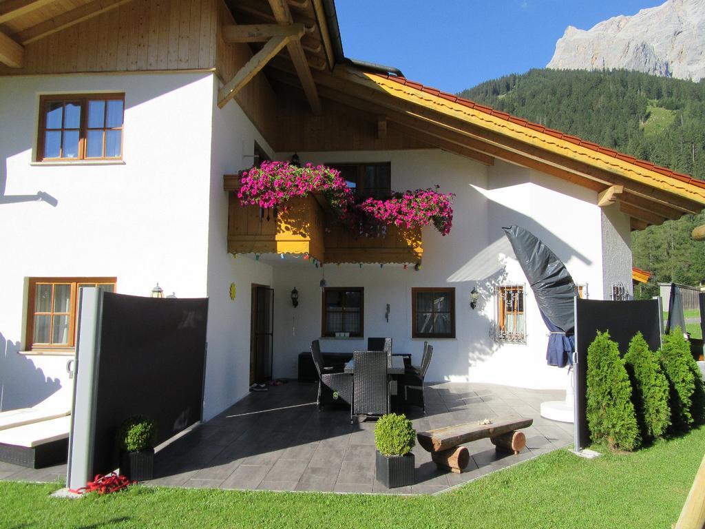 Alpen-Chalet Ehrwald Eksteriør billede